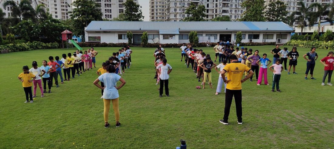 Daily movement, one of the seven pillars. A morning session with the community's fitness g